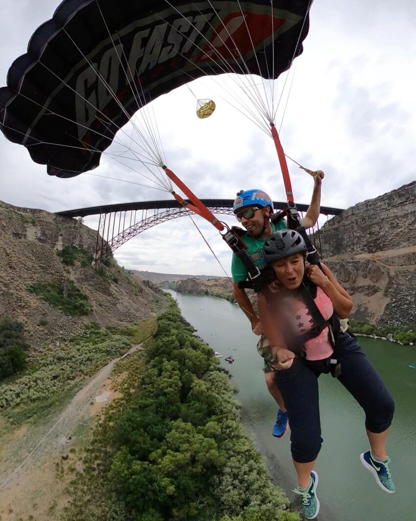 Parachute 10