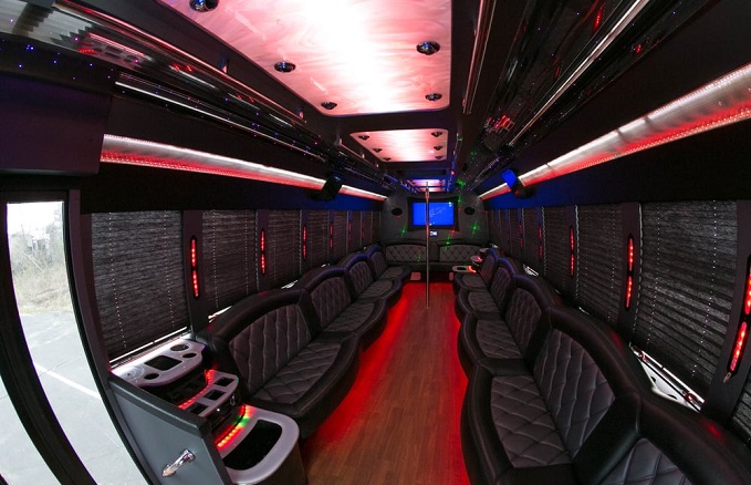 30 PaxParty Bus1