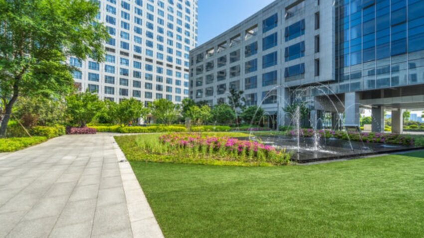 Why Are Smart Companies Treating Commercial Landscaping Services as a Marketing Tool