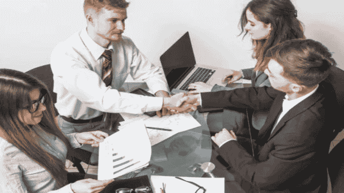 B2B Buying Group Strategies vs Lead Gen in 2026 1