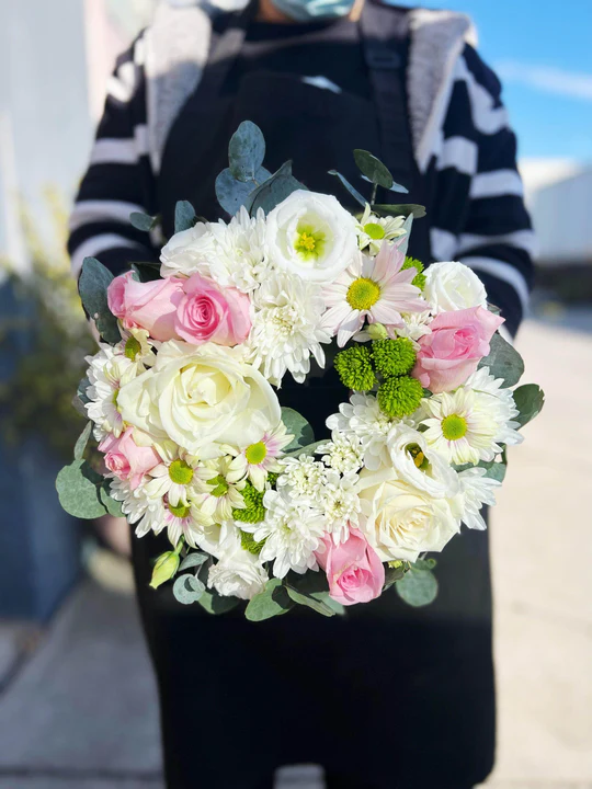 flowers wreath the little market bunch