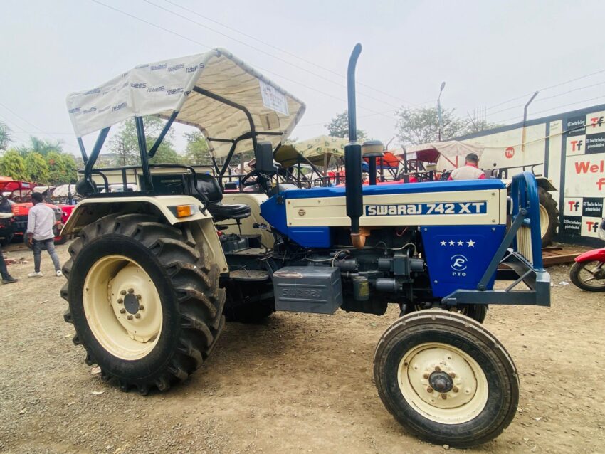 Second hand tractor 10