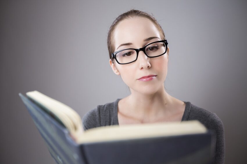 How Professional Assignment Assistance Saves Students Time