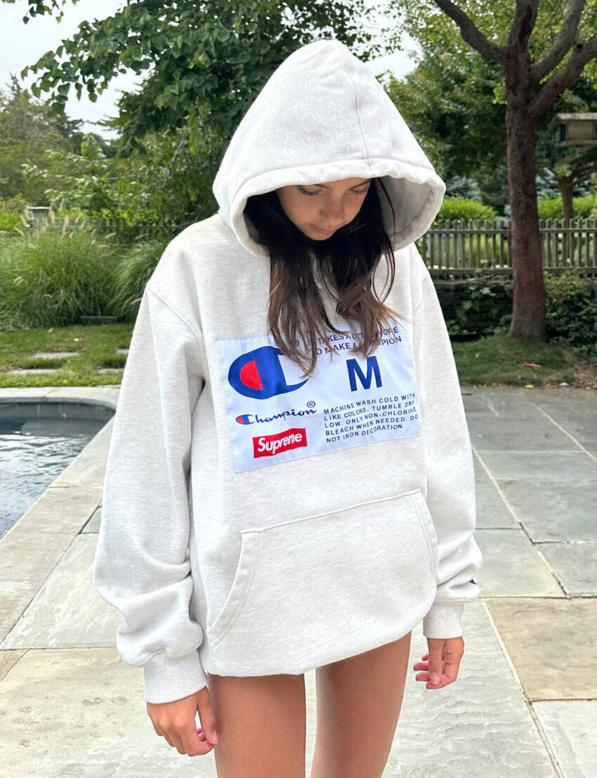 VintageSupremeFront1150 1024x