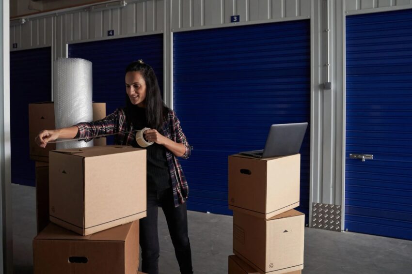 howaselfstoragework1 1920w