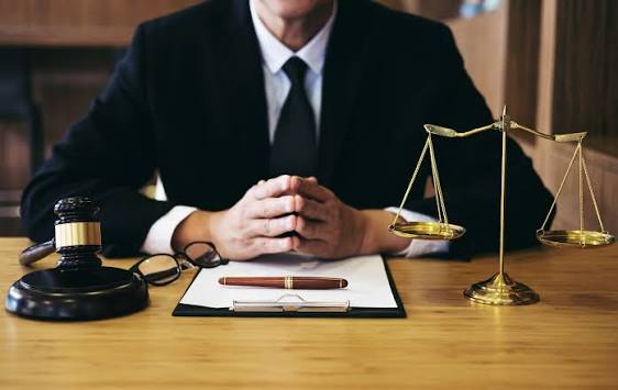 lawyer121