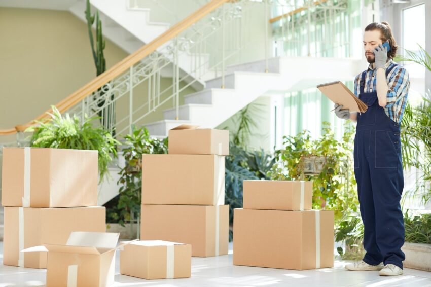 busy moving expert calling to report about delivery