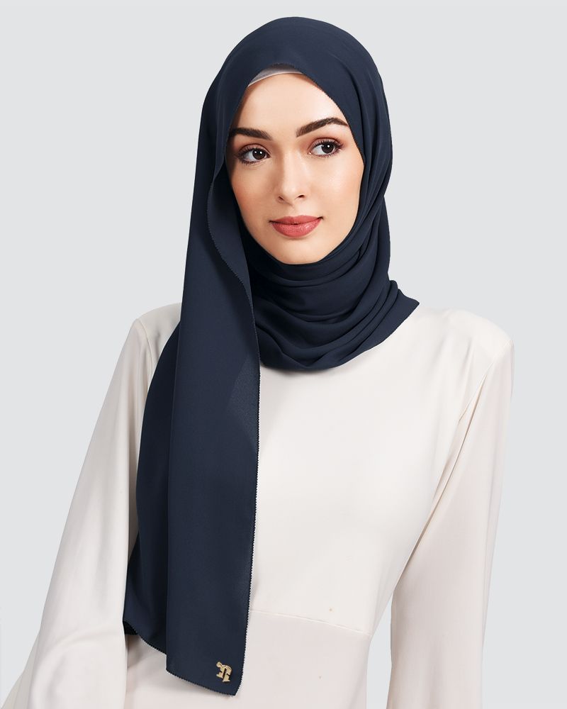 naelofar pleated shawl