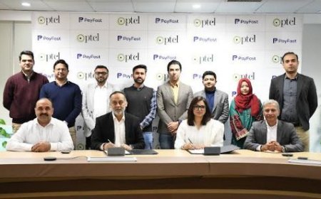 PTCL Debuts WhatsApp Bill Payment Solution
