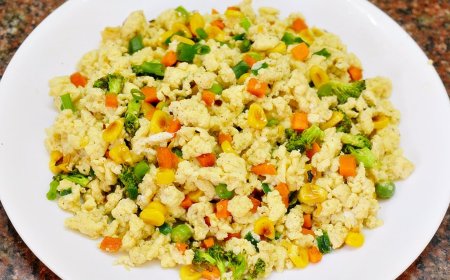 Egg and Veggie Scramble