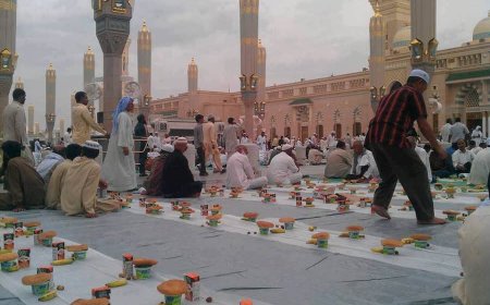 10M+ Iftar Meals Served at Two Holy Mosques in Ramadan