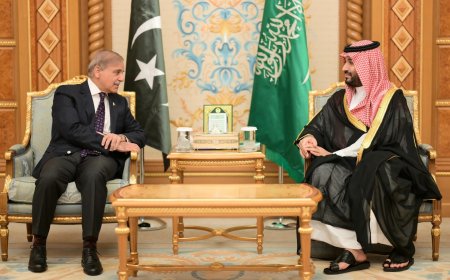 PM Shehbaz Meets Saudi Crown Prince Mohammed bin Salman