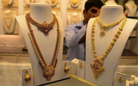 Gold Prices Drop by Rs2,000 Per Tola in Pakistan