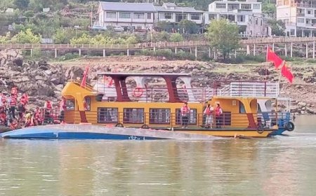 Tourist Boats Capsize in China, 3 Dead, 60 Hurt
