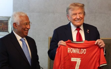 Ronaldo Gifts Trump Signed Portugal Jersey