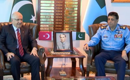 "PAF Praised by Turkish DM for Role Against India"