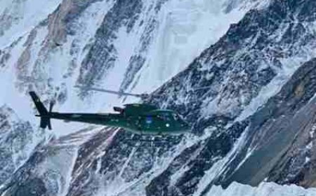 Pakistani Army Saves Tourists Stuck in Deosai