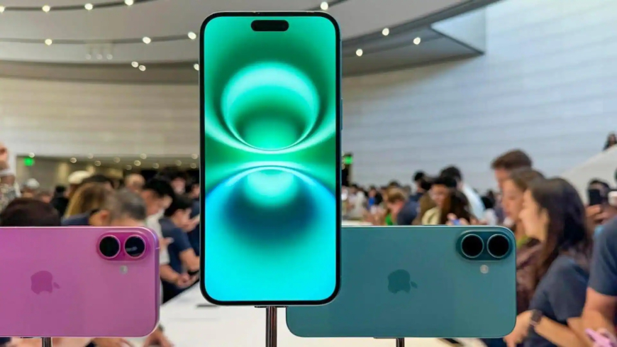 iPhones With Chinese Displays Could Be Banned from the US