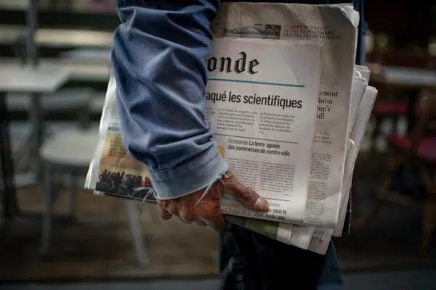 From Rawalpindi to Paris: The Last Newspaper Seller Standing