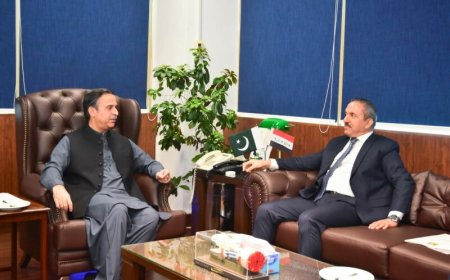 Gwadar-Umm Qasr Ferry Deal Finalized by Pakistan, Iraq