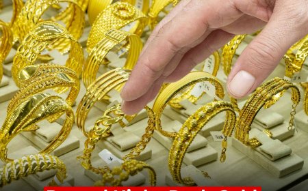 Record Highs Push Gold Near Rs. 400,000 Per Tola in Pakistan
