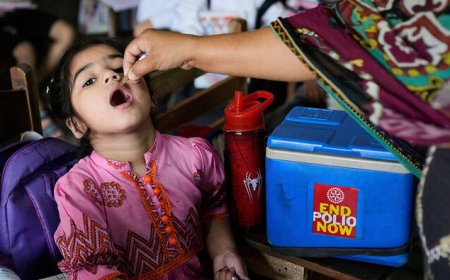 Pakistan Expands Polio Vaccination to Children Up to 15