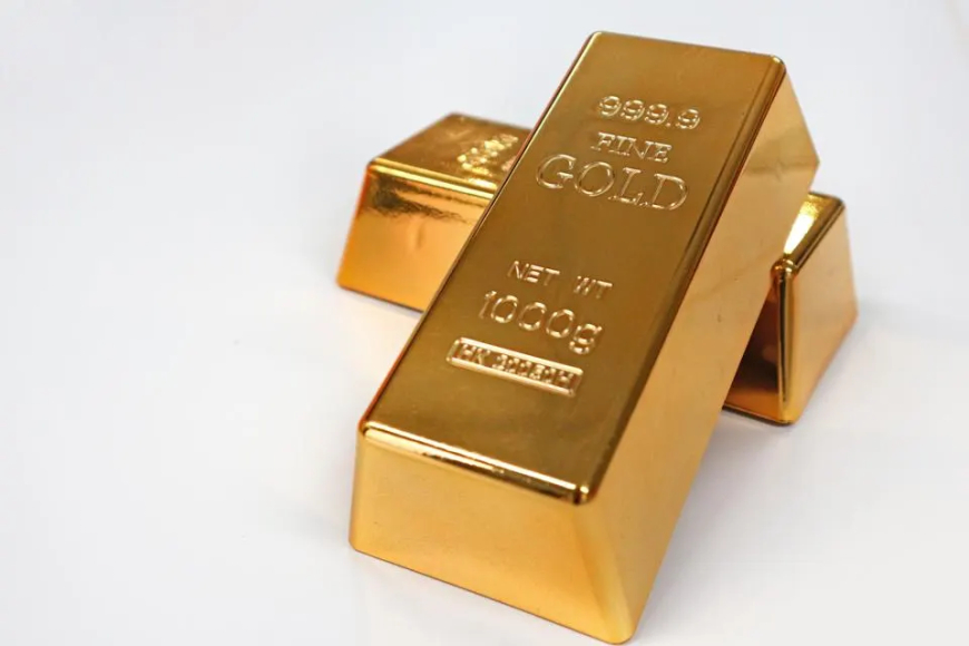 Gold Prices in Pakistan Soar Toward Rs. 400,000, Breaking Records