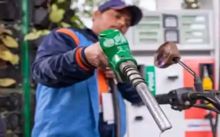Petrol Price in Pakistan Likely to Drop by Rs6.10 From October 16, 2025