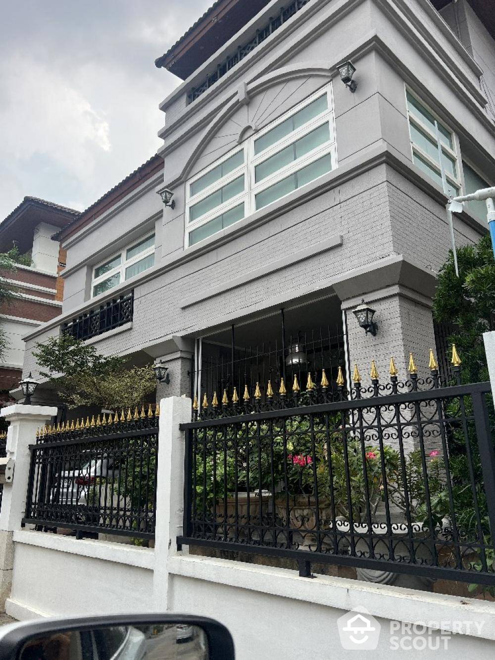 ทาวน์เฮาท์ 3 นอน ห้องใหญ่