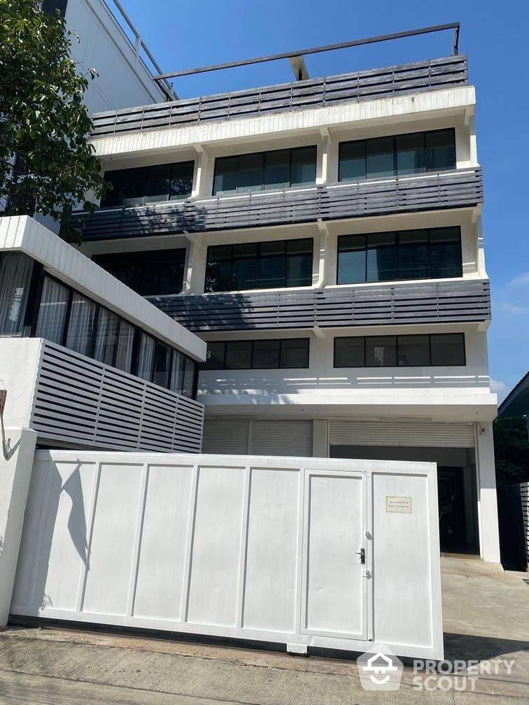 บ้าน 4 นอน ห้องใหญ่