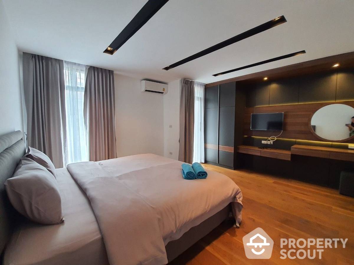 ทาวน์เฮาท์ 4 นอน ห้องใหญ่