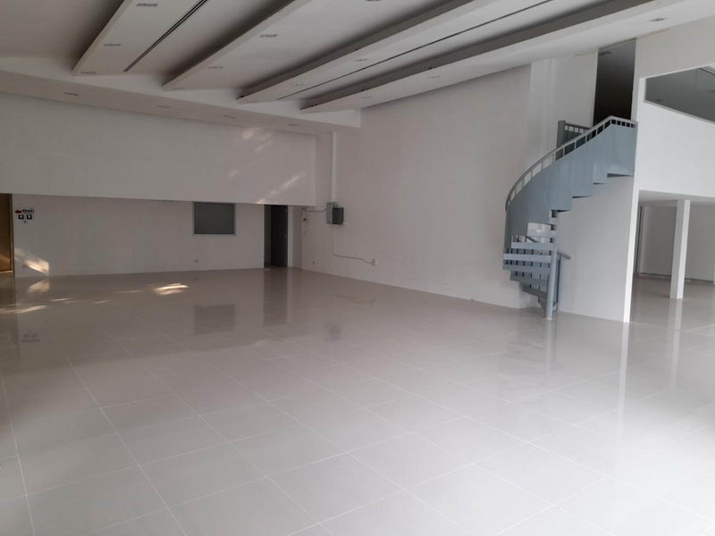 For Rent Bangkok Retail New Petchaburi Ratchathewi BRE17853