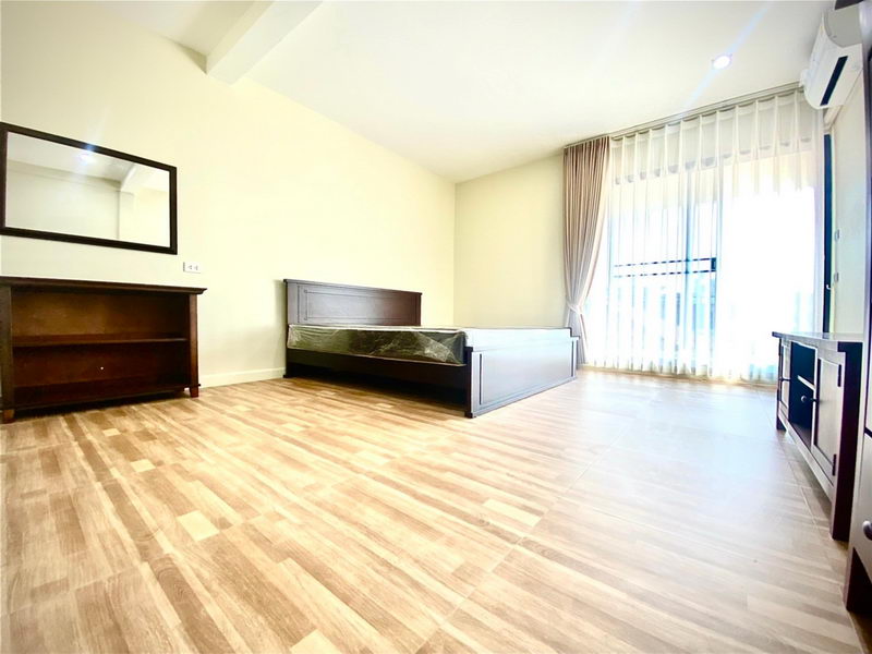 For Rent Bangkok Town House Country Villa Srinakarin Srinakarin Prawet BRE16534