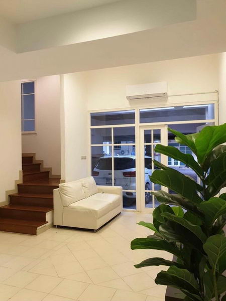 For Sale and Rent Bangkok Town House Vibhavadi MRT Ladprao Chatuchak BRE16339