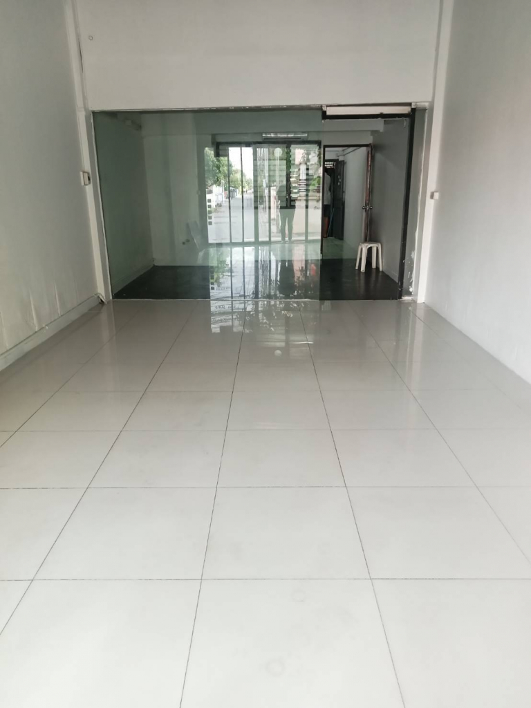 Bangkok Shophouse  Sukhumvit BTS Udom Suk BRE14423