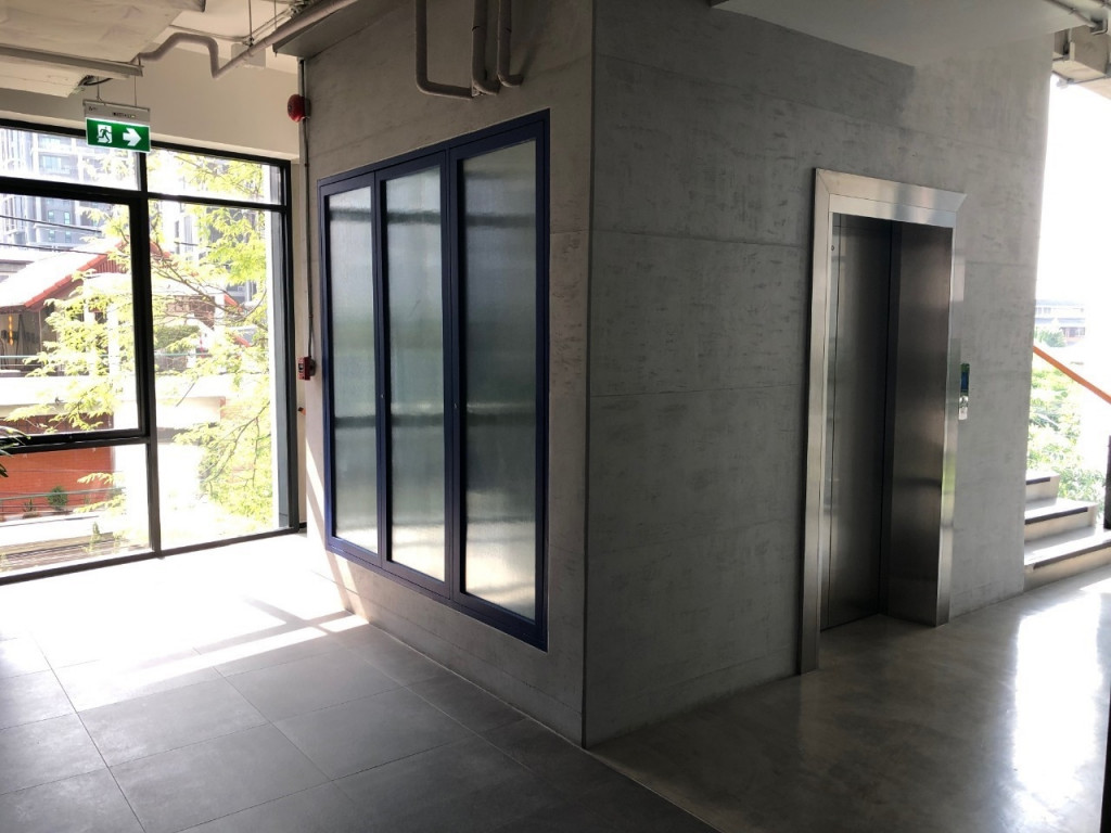 For Rent Office Sukhumvit 63 BTS Ekkamai Watthana BRE7060