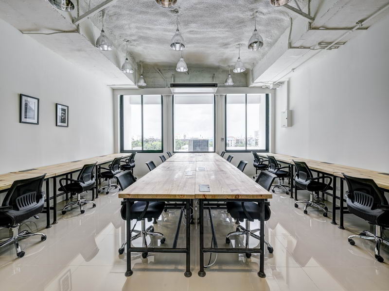 For Rent Office Sukhumvit BTS Phra Khanong Watthana BRE2852