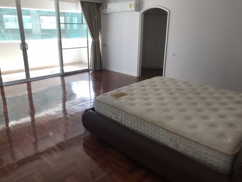 For Rent Bangkok Apartment Sukhumvit BTS Asok MRT Sukhumvit Watthana BRE4924