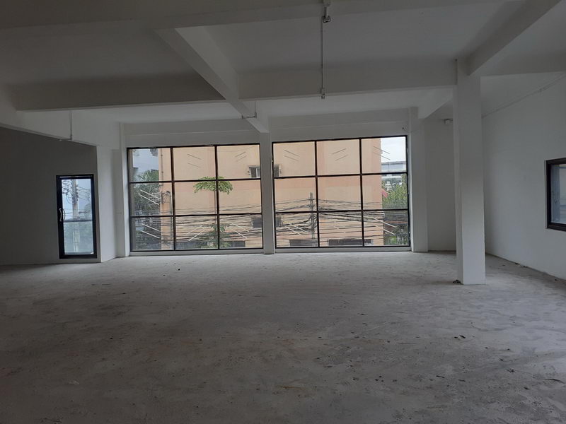 For Rent Office Sukhumvit 71 BTS Phra Khanong Watthana BRE4235