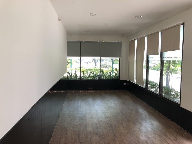 For Rent Retail Space Sukhumvit BTS Phra Khanong Watthana BRE3021