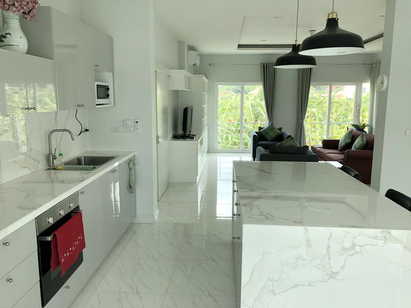 For Sale and Rent Bangkok House on Sutthisan Road near MRT Sutthisan in Huai Khwang BRE7603