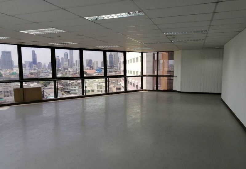 For Rent Bangkok Office Rama 4 MRT Hua Lamphong Bang Rak BRE20369