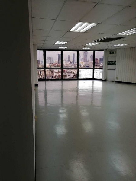 For Rent Bangkok Office Rama 4 MRT Hua Lamphong Bang Rak BRE20370