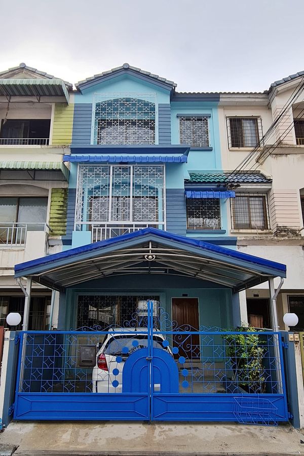 ให้เช่า ทาวน์โฮม บ้านกลางเมือง พระรามเก้า ซอย 43 3 ห้องนอน150 ตร.ว.