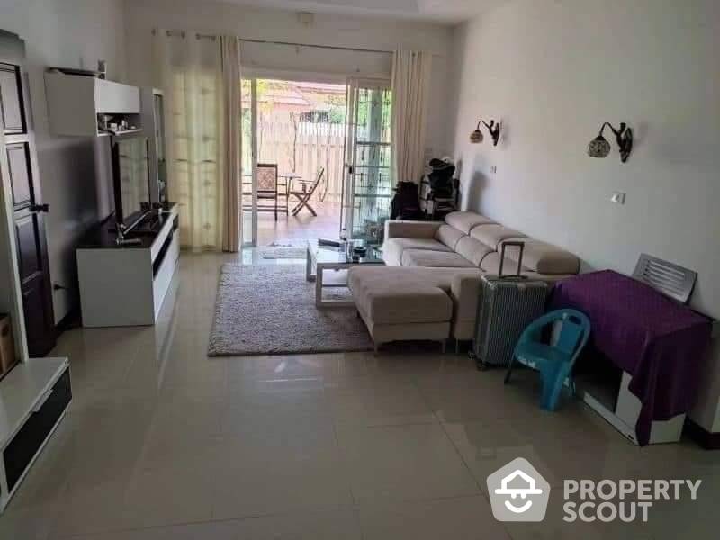 Spacious 3-BR Villa