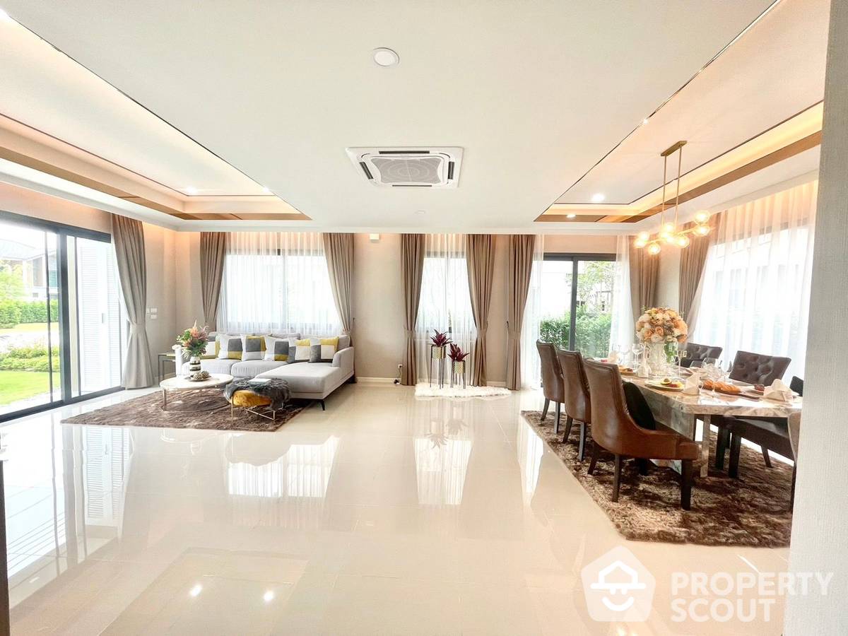 Large 3-BR House at The Palm Parco