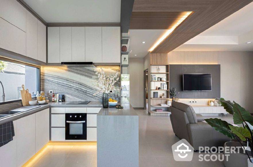 Contemporary 2-BR House at Baan Pattaya 6