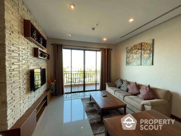 Large 1-BR Condo