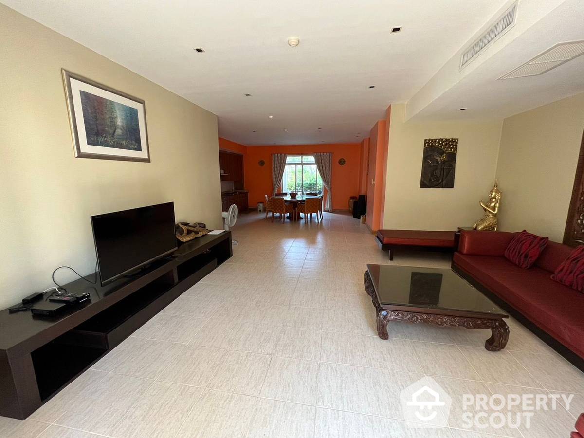 Large 2-BR Serviced Apt.