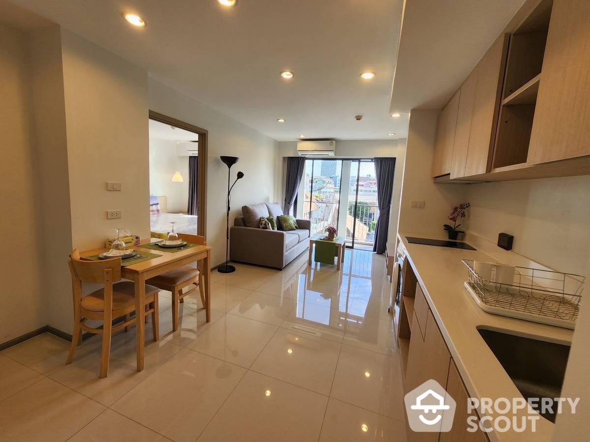 Novel 1-BR Apt.